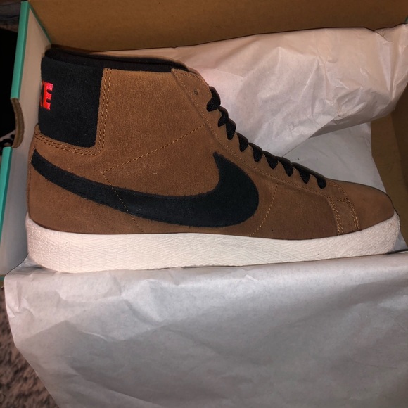 SOLD OUT - Picture 2 of 8